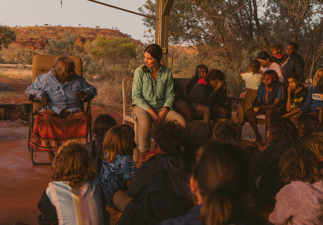 Newhaven Warlpiri Ranger, Alice Nampijinpa Henwood, shares tales from her childhood and the Pakuru which used to live at Newhaven. 